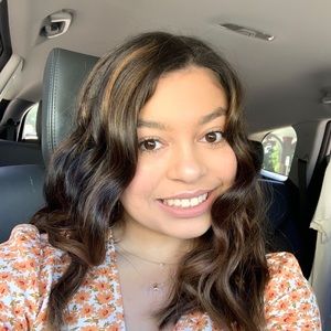 Meet your Posher, Angelina